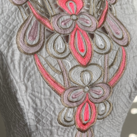 Lilly Pulitzer White Dress with Pink Embroidery - Picture 3 of 14